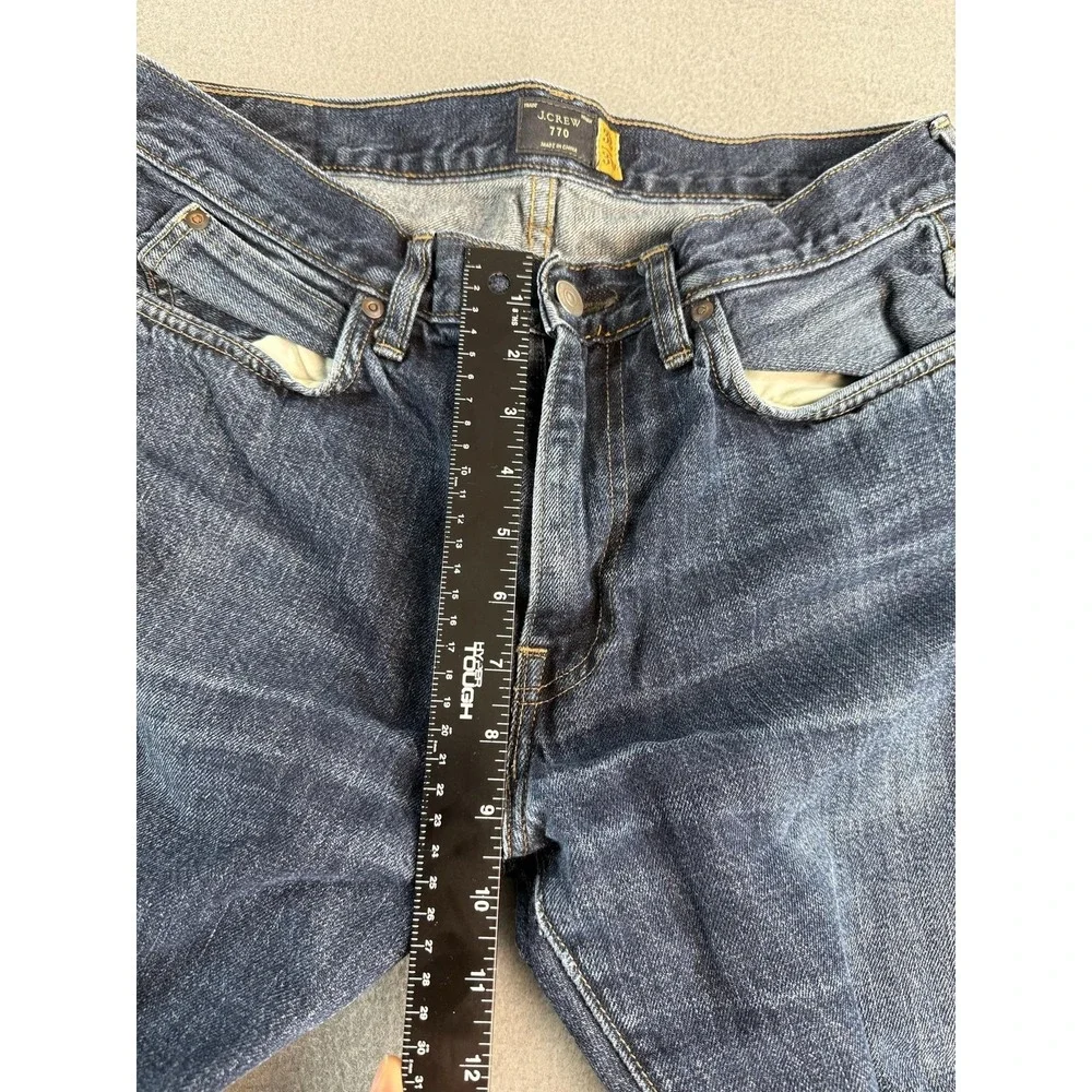 J.Crew 770 Jeans Mens 32x30 Medium Wash Blue Regular Straight Distressed Denim